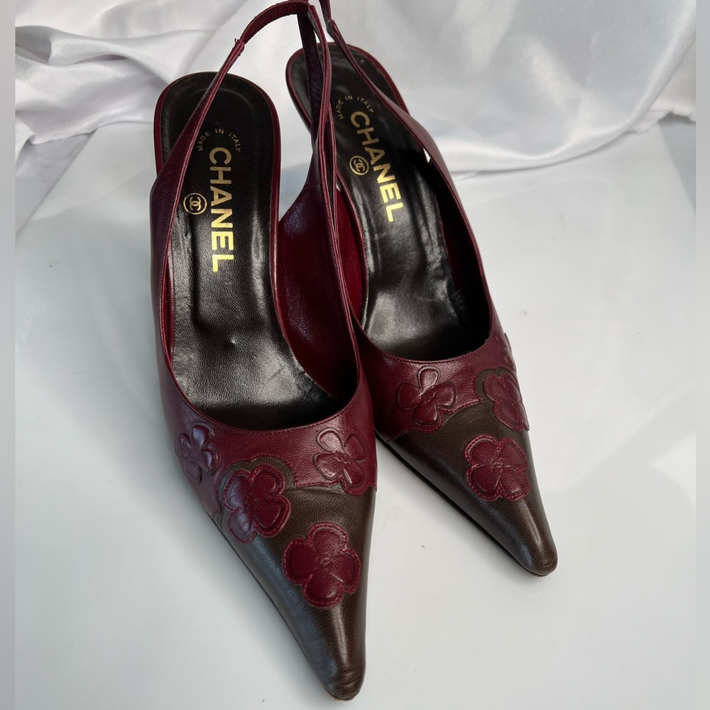 Chanel dual color slingback 39